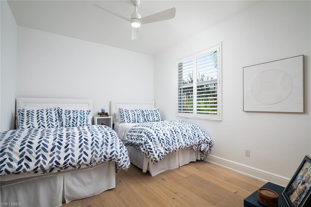 470 Launch Cir V-401, Naples, FL 34108-16