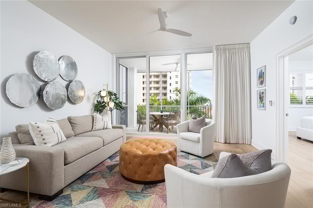 470 Launch Cir V-401, Naples, FL 34108-5