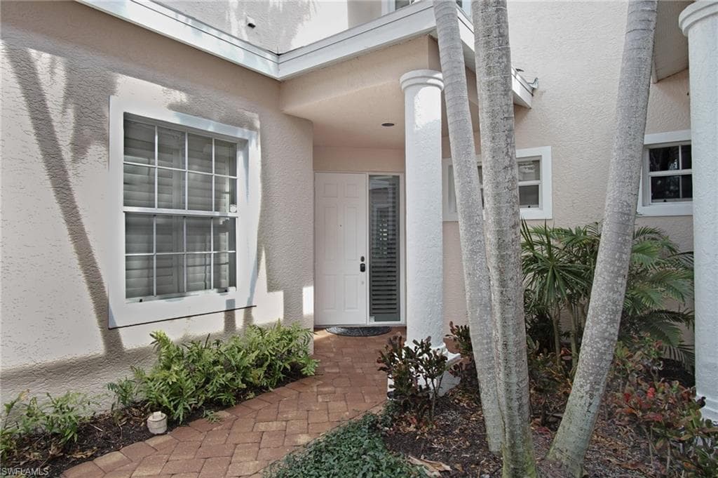 8472 Abbington Cir 2011, Naples, FL 34108-25