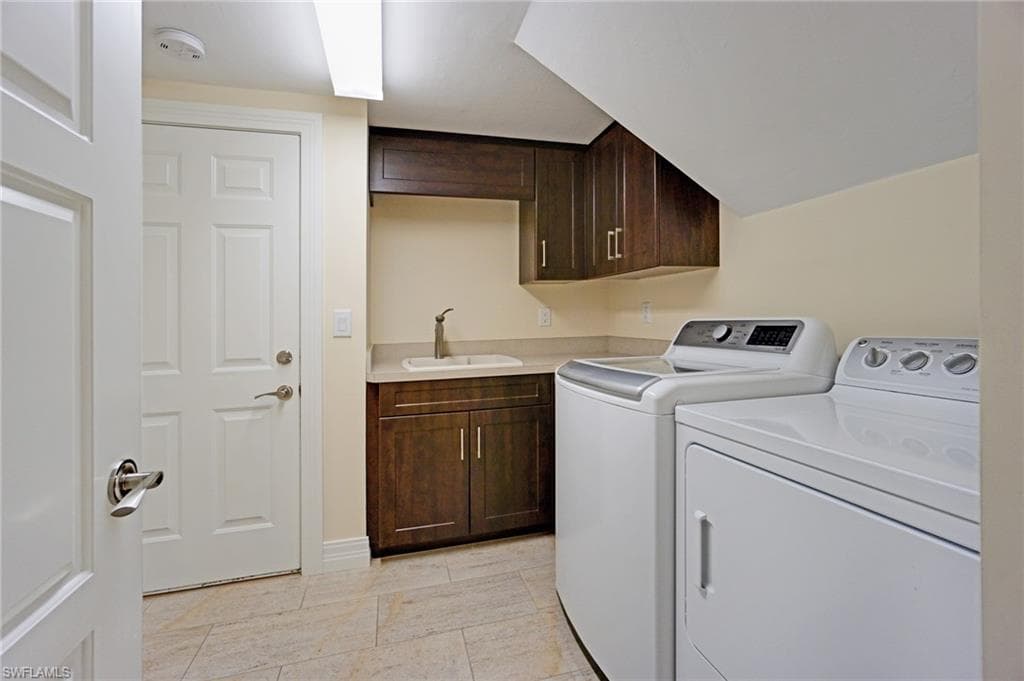 8472 Abbington Cir 2011, Naples, FL 34108-26