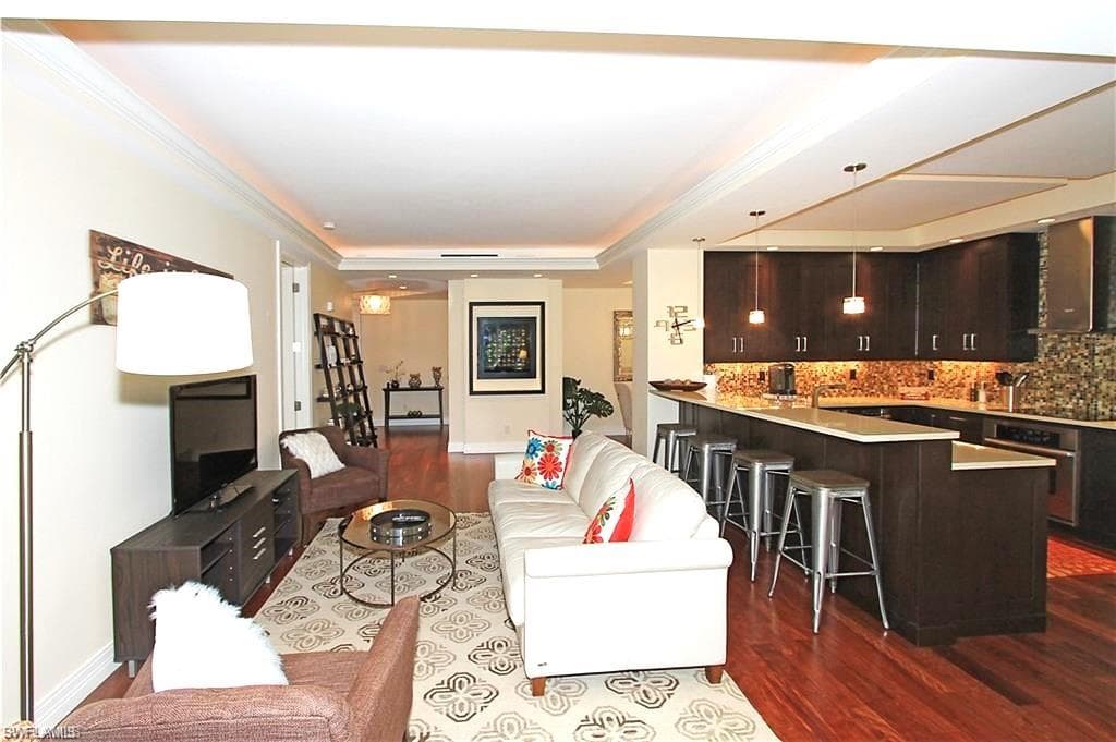 8472 Abbington Cir 2011, Naples, FL 34108-8