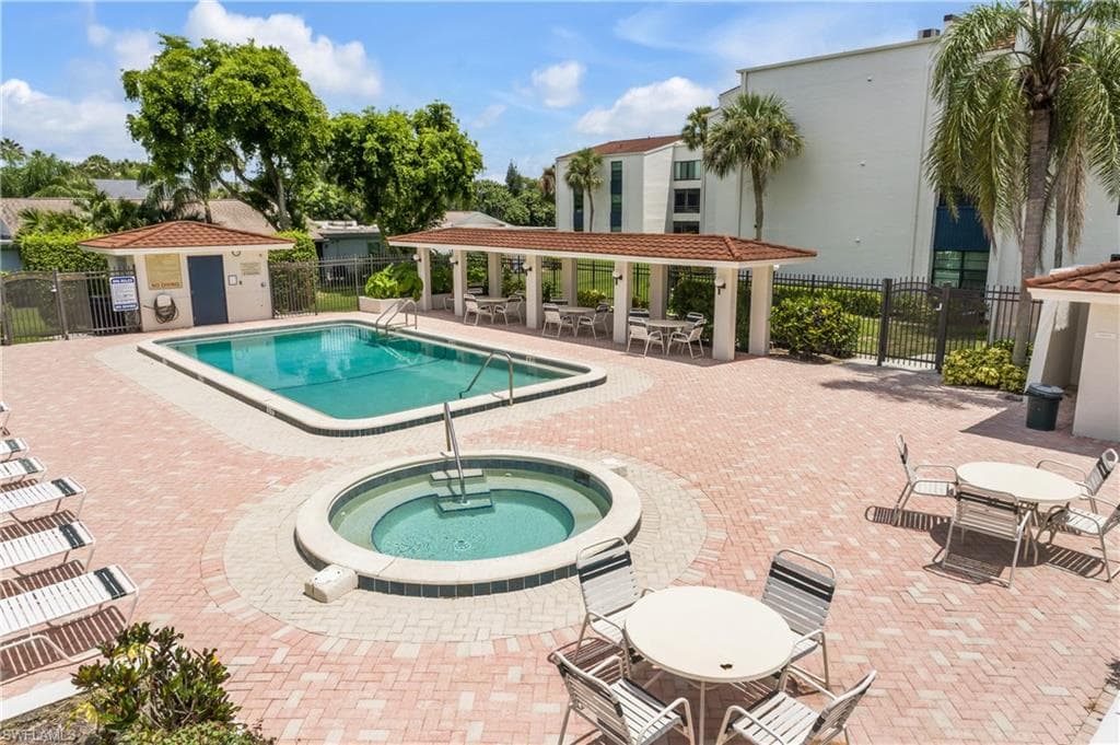 3605 Boca Ciega Dr 202, Naples, Fl 34112-2