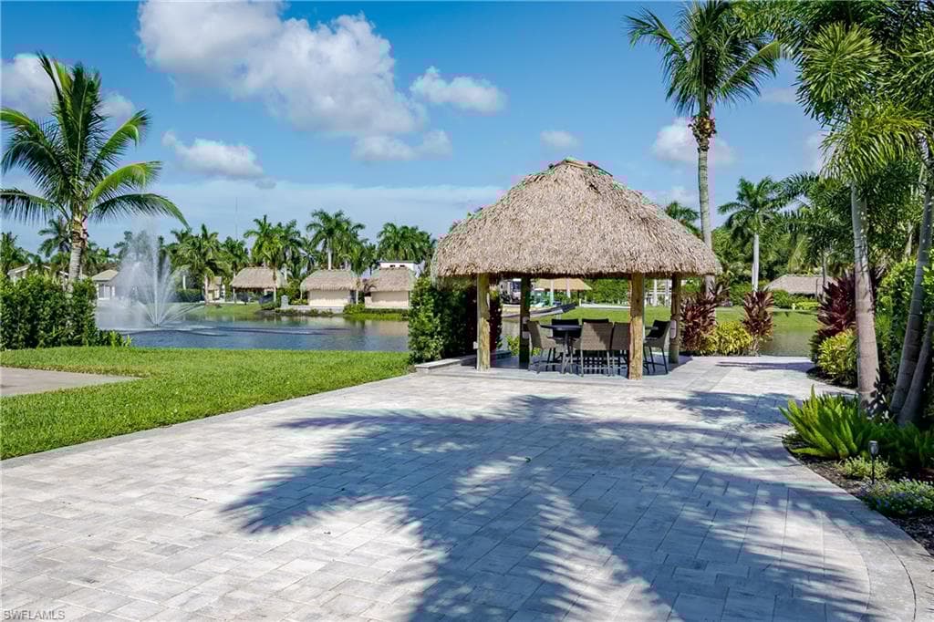 13453 Ladyfish Ln, Naples, FL 34114-17