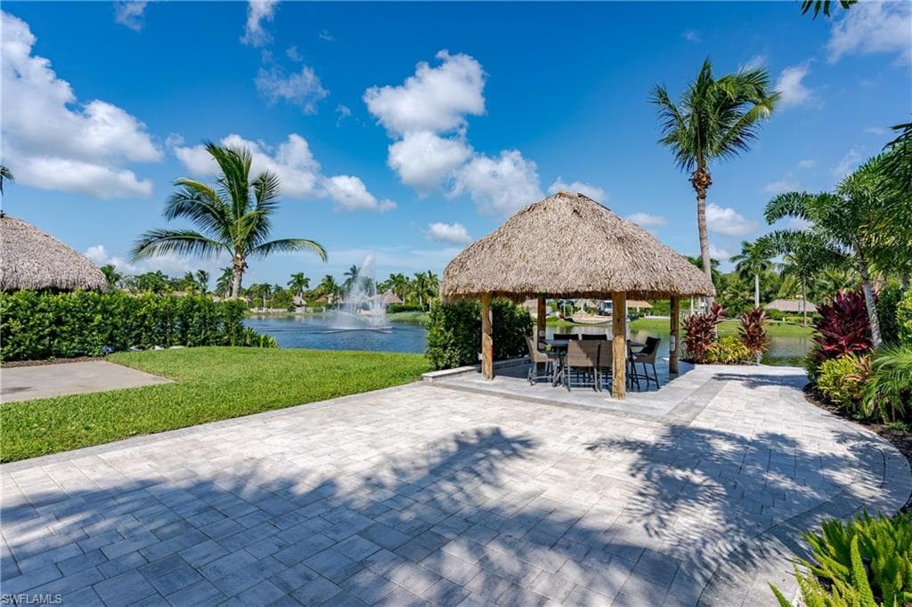 13453 Ladyfish Ln, Naples, FL 34114-18