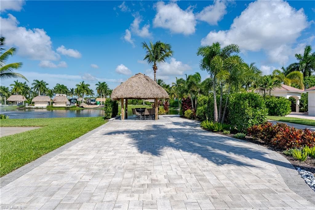13453 Ladyfish Ln, Naples, FL 34114-19