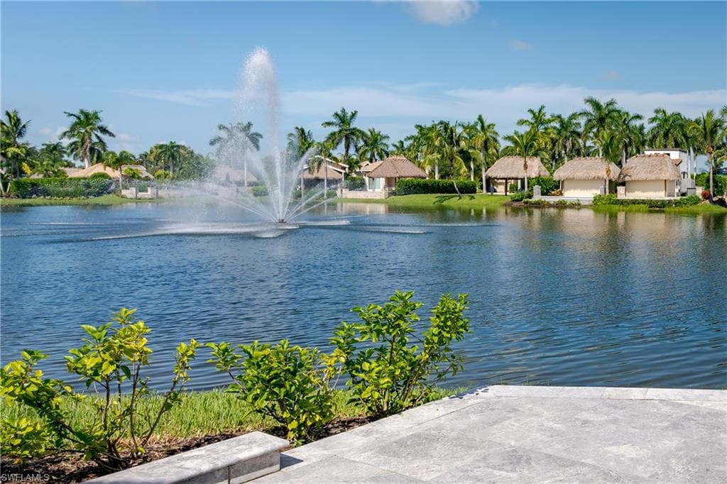 13453 Ladyfish Ln, Naples, FL 34114-2