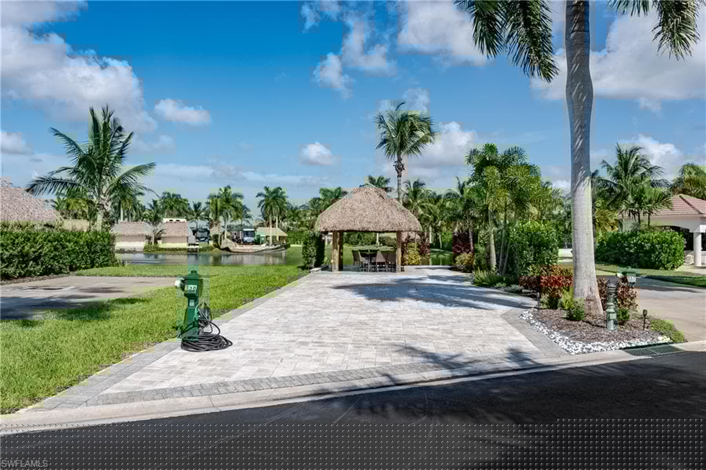 13453 Ladyfish Ln, Naples, FL 34114-29