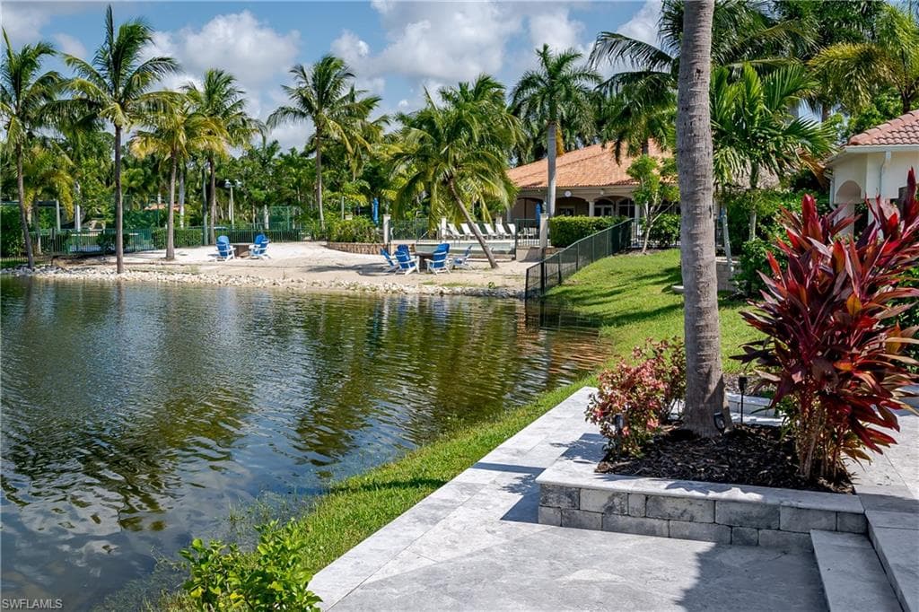 13453 Ladyfish Ln, Naples, FL 34114-6
