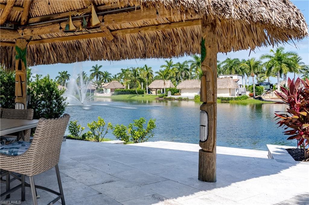 13453 Ladyfish Ln, Naples, FL 34114-8