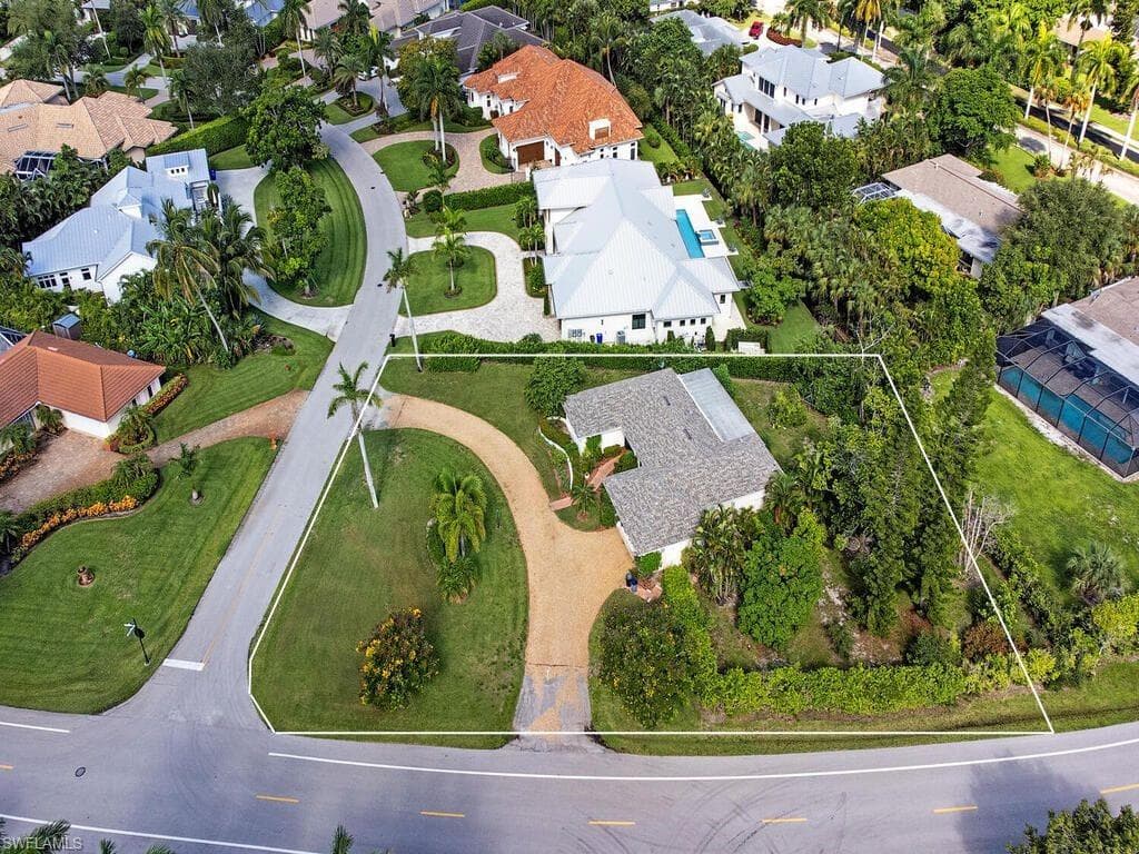 717 Rudder Rd, Naples, FL 34102-2