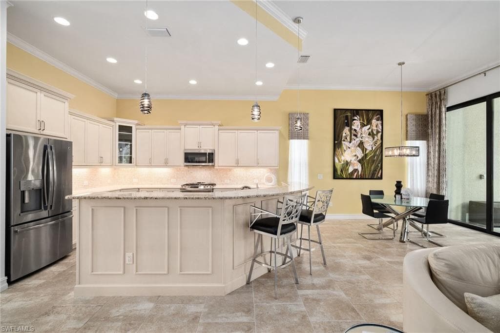 6541 Roma Way, Naples, FL 34113-11
