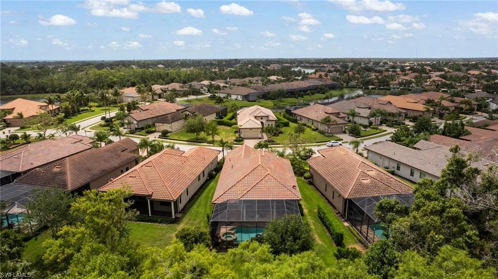 6541 Roma Way, Naples, FL 34113-3