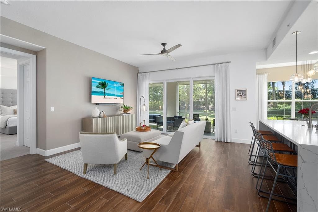 8031 Signature Club Cir 102, Naples, FL 34113-4
