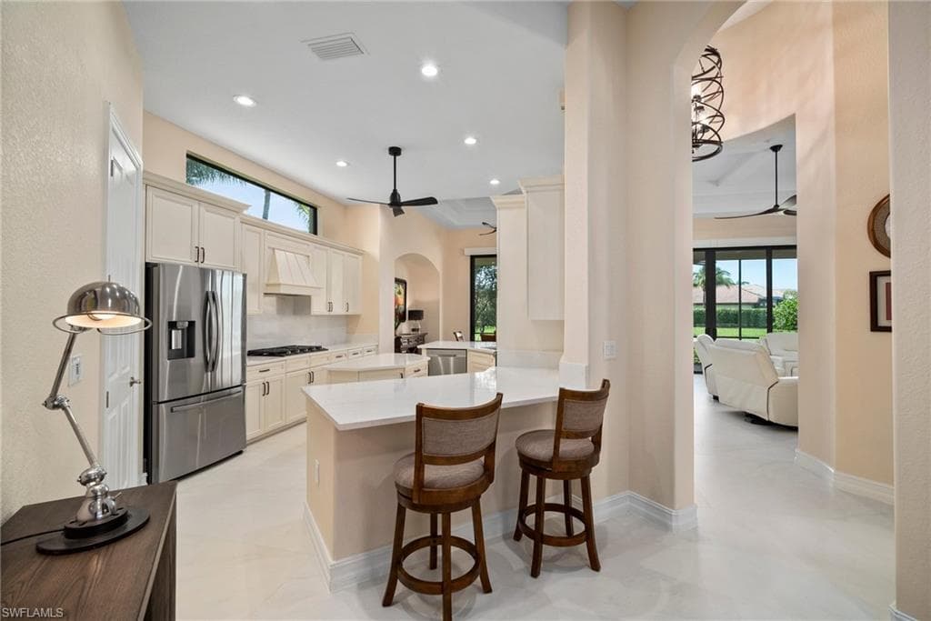 6528 Costa Cir, Naples, FL 34113-10