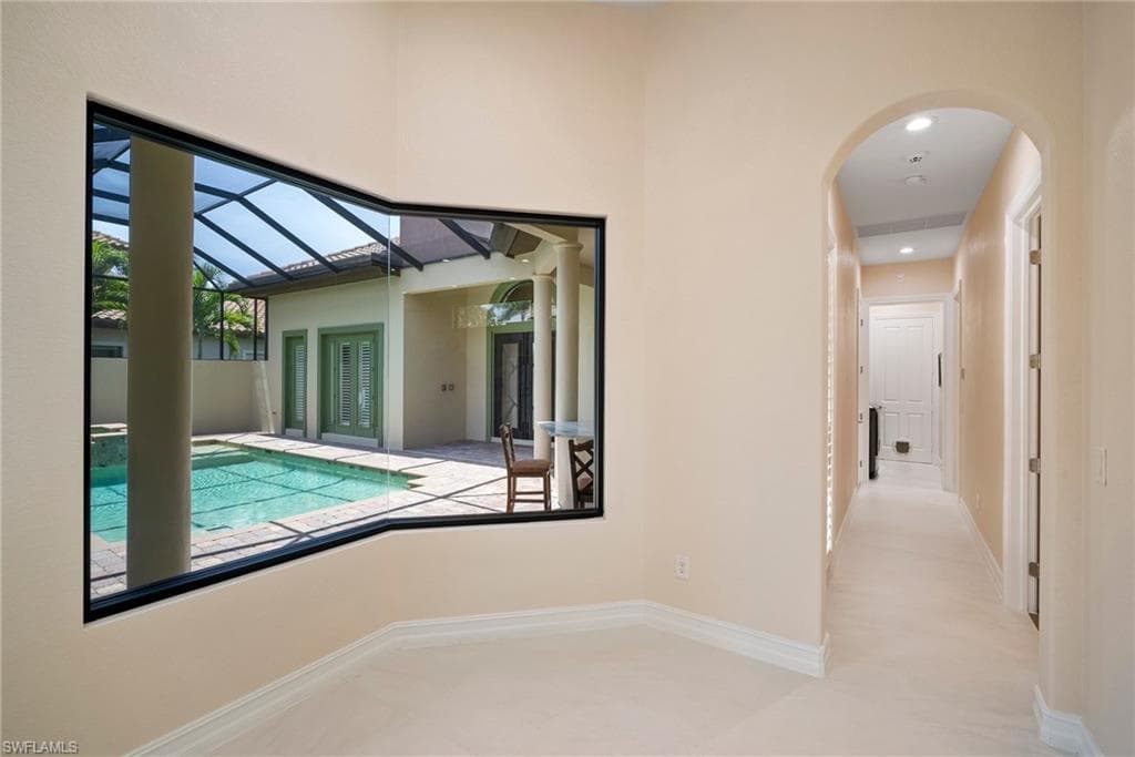 6528 Costa Cir, Naples, FL 34113-11