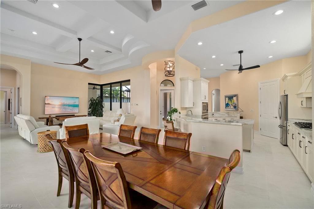6528 Costa Cir, Naples, FL 34113-15