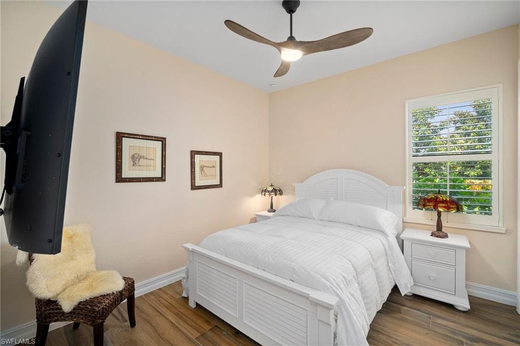6528 Costa Cir, Naples, FL 34113-22