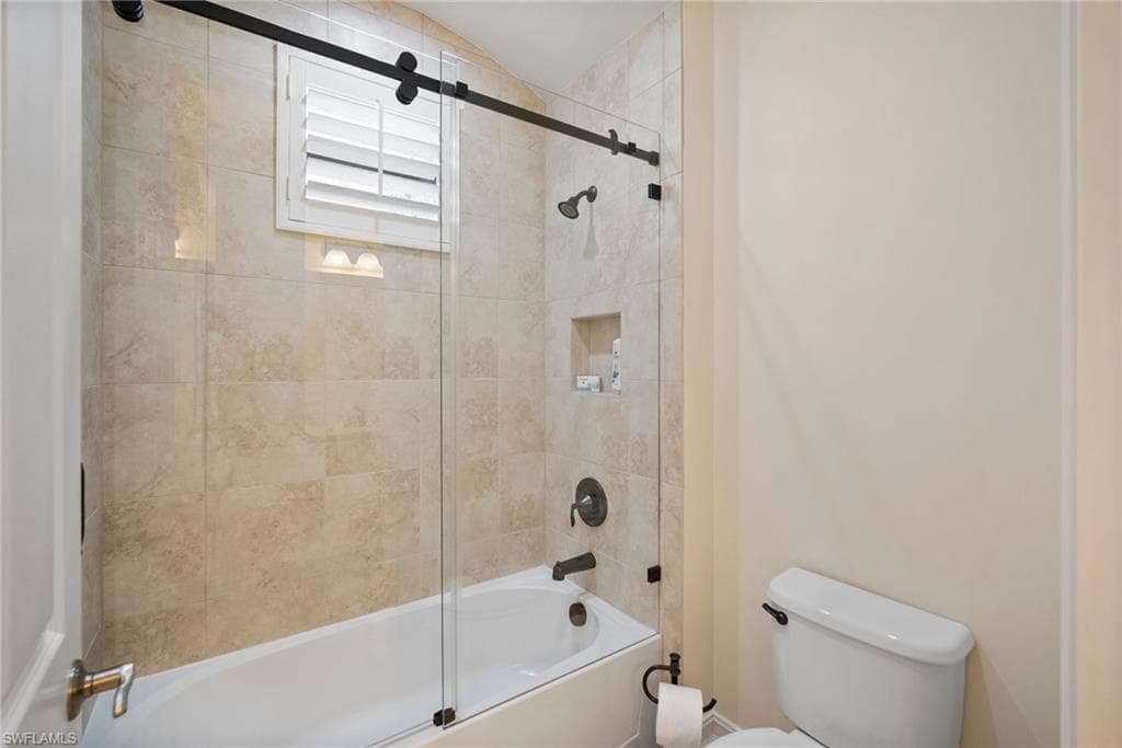 6528 Costa Cir, Naples, FL 34113-27