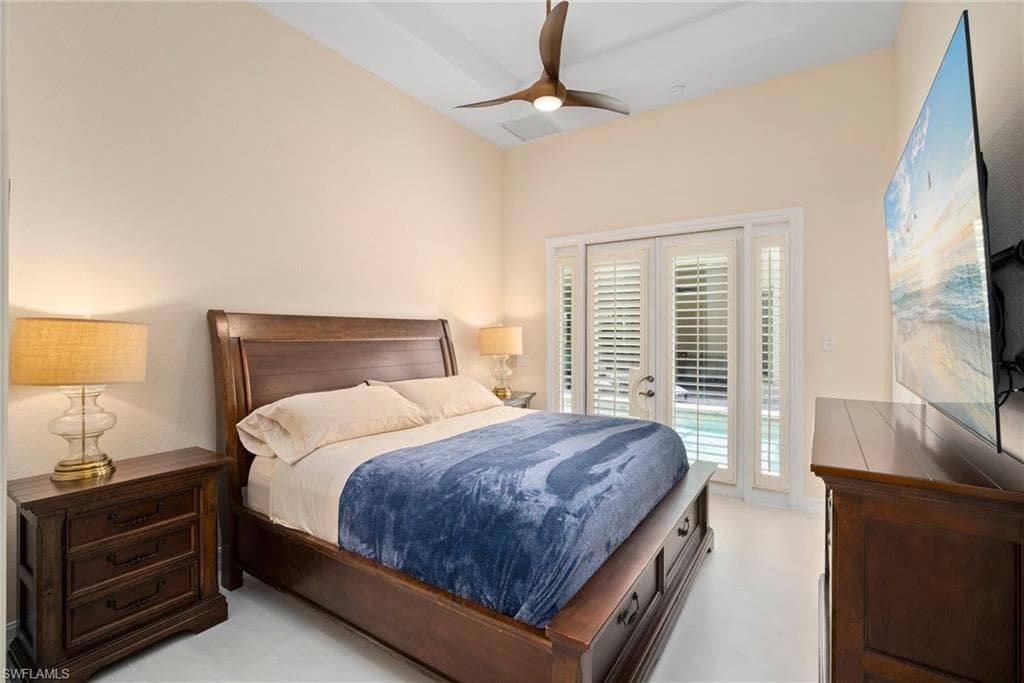 6528 Costa Cir, Naples, FL 34113-29