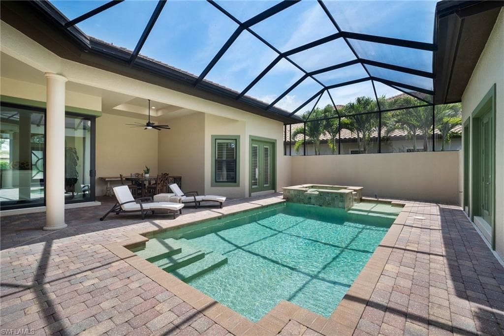 6528 Costa Cir, Naples, FL 34113-40