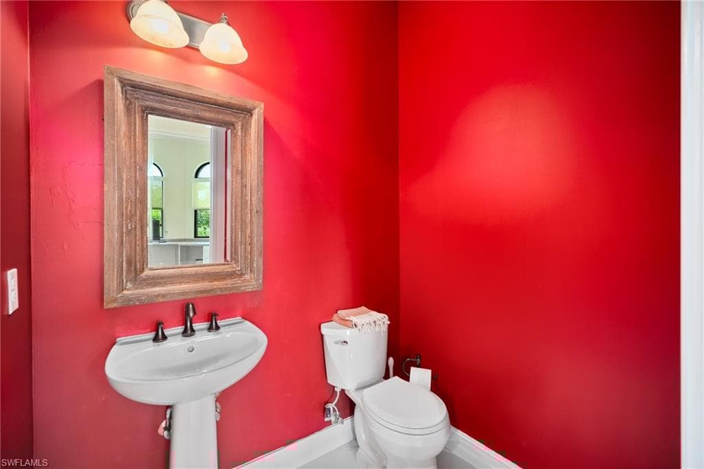 6528 Costa Cir, Naples, FL 34113-41