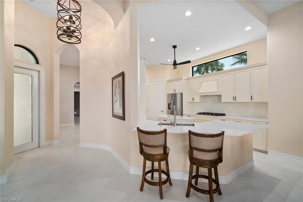 6528 Costa Cir, Naples, FL 34113-6