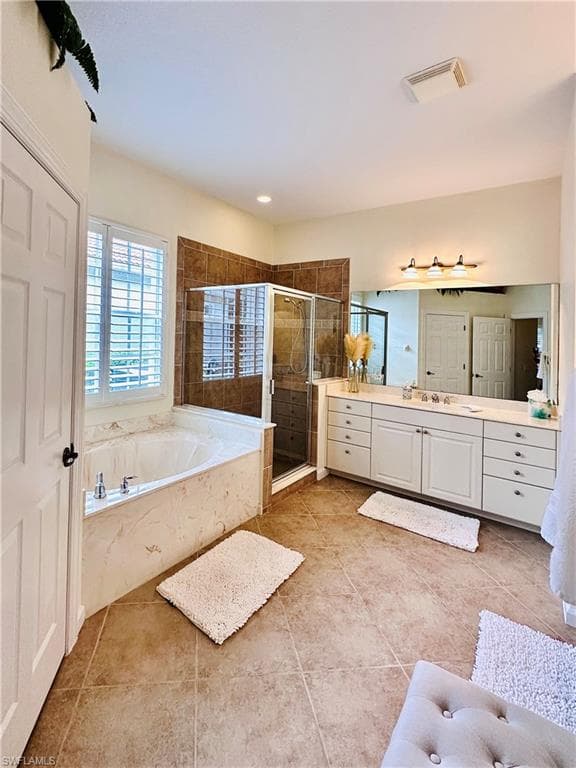 16152 Parque Ln, Naples, FL 34110-18