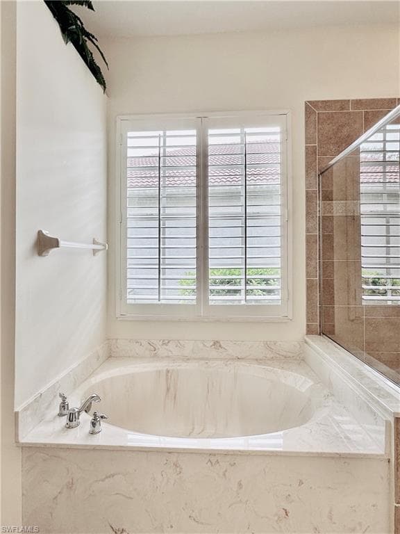 16152 Parque Ln, Naples, FL 34110-21