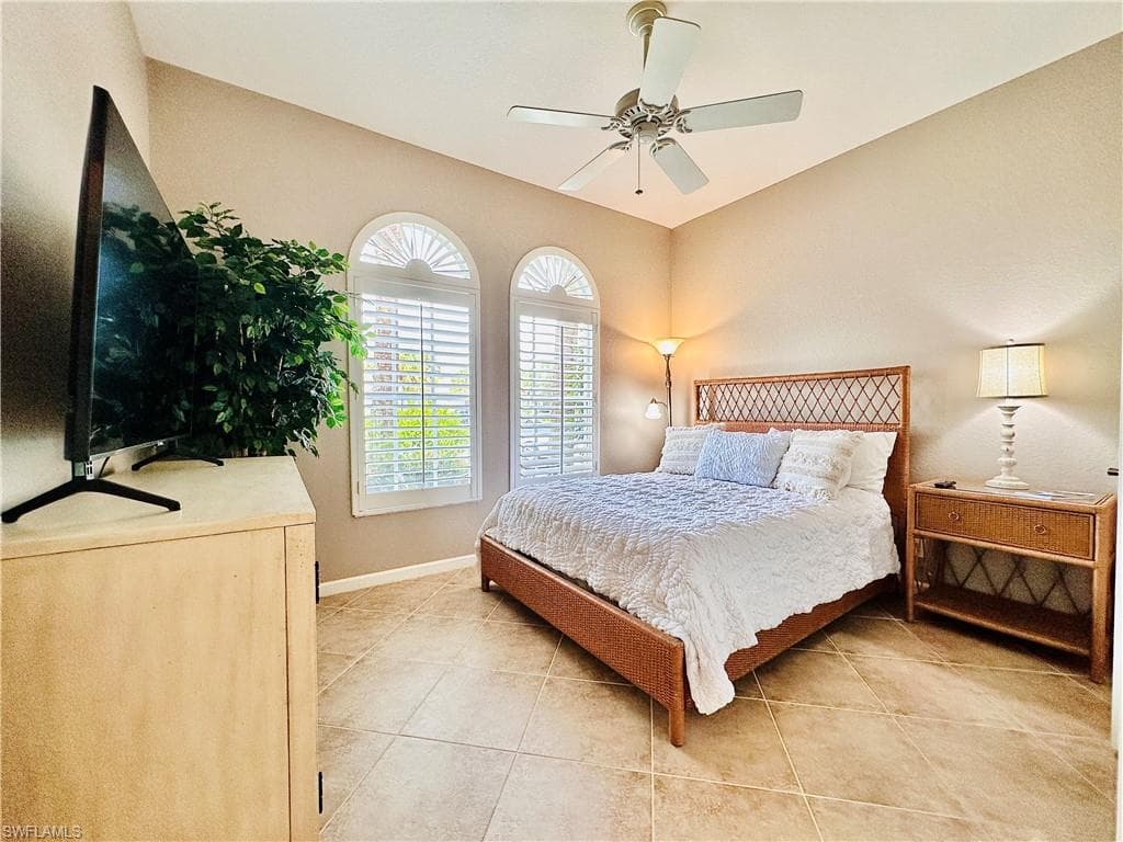 16152 Parque Ln, Naples, FL 34110-28