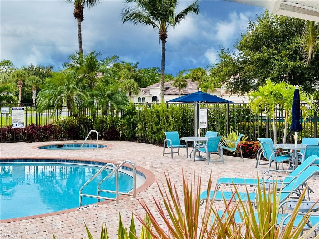16152 Parque Ln, Naples, FL 34110-42