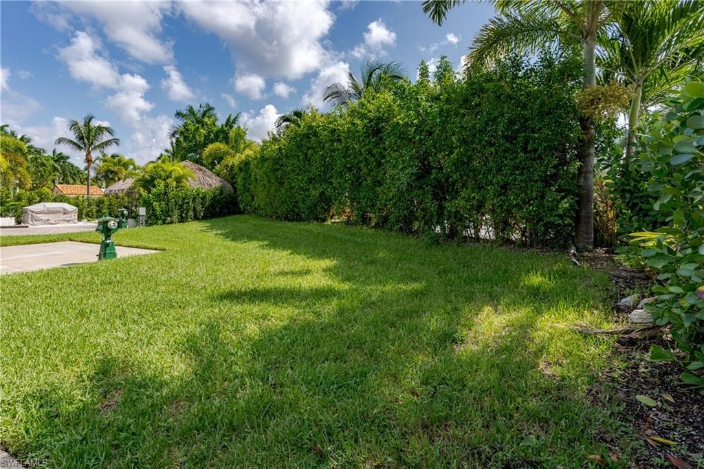 13562 Snapper Ln, Naples, FL 34114-10