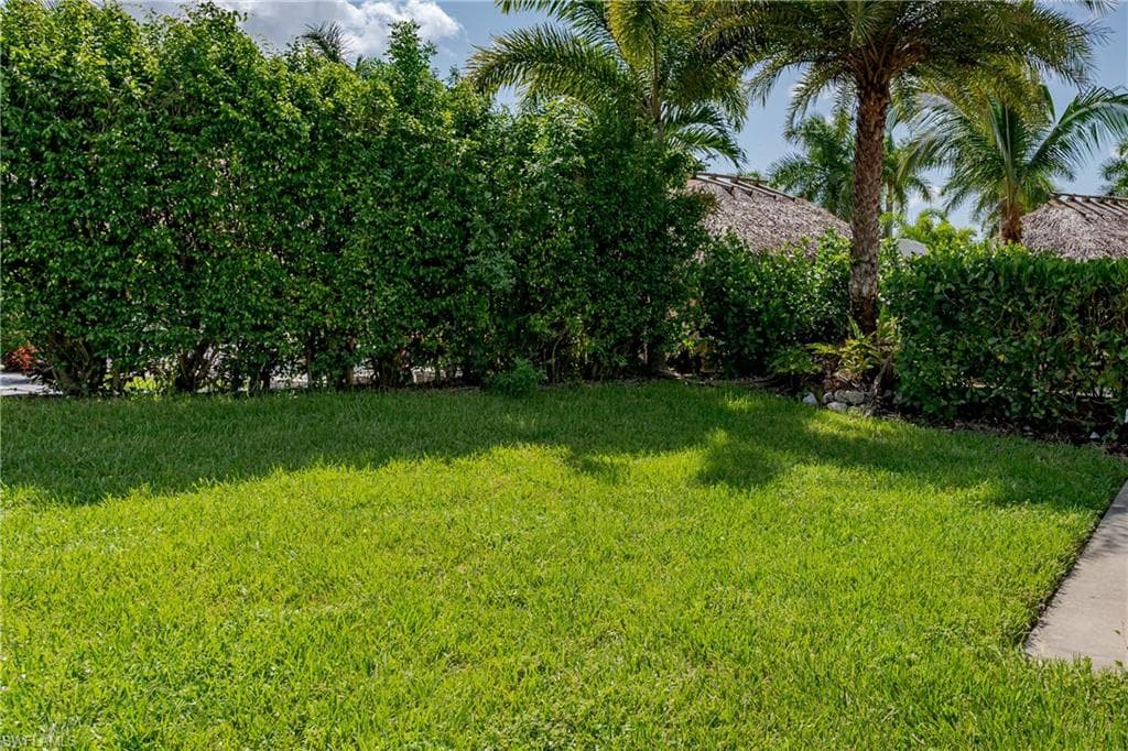 13562 Snapper Ln, Naples, FL 34114-3