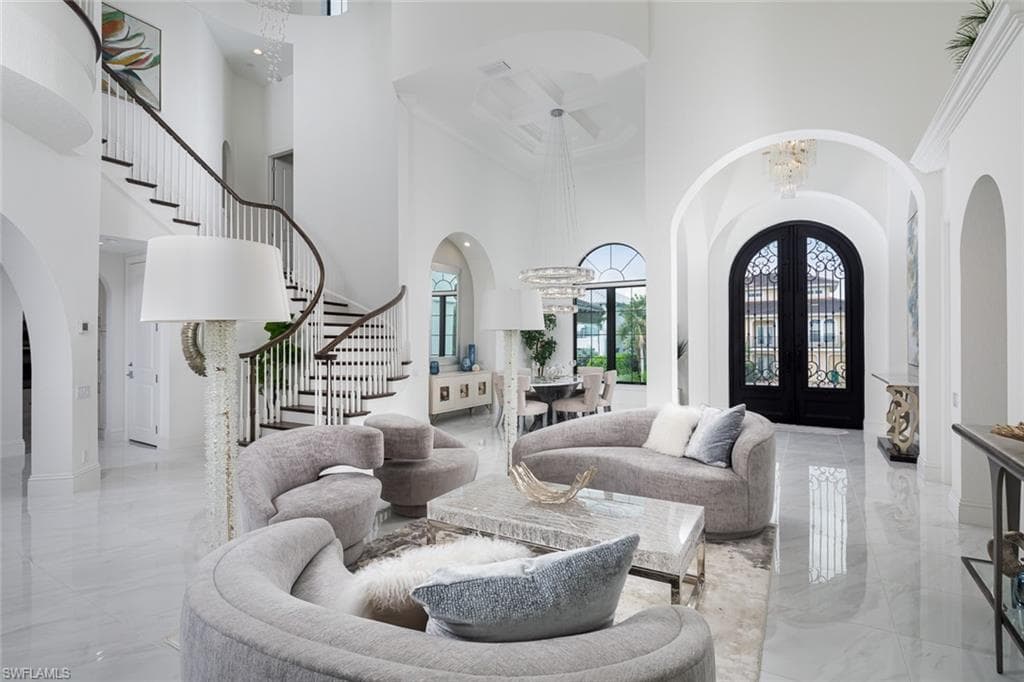 279 Heron Ave, Naples, FL 34108-8