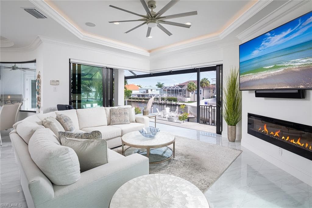 279 Heron Ave, Naples, FL 34108-19
