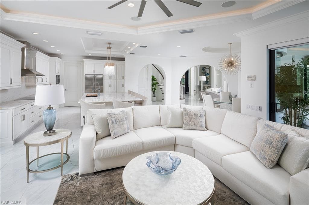 279 Heron Ave, Naples, FL 34108-20