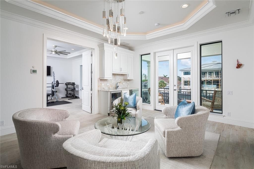 279 Heron Ave, Naples, FL 34108-29