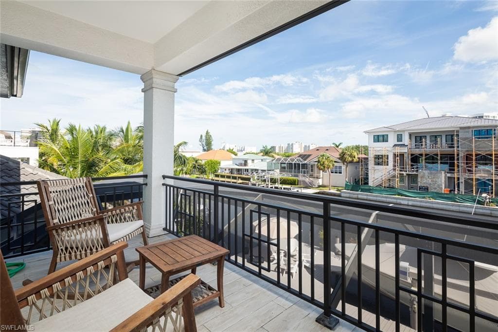 279 Heron Ave, Naples, FL 34108-30