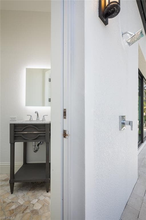 279 Heron Ave, Naples, FL 34108-37