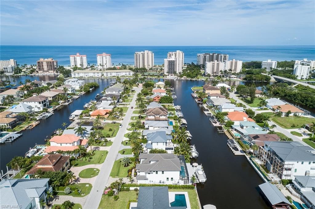 279 Heron Ave, Naples, FL 34108-44