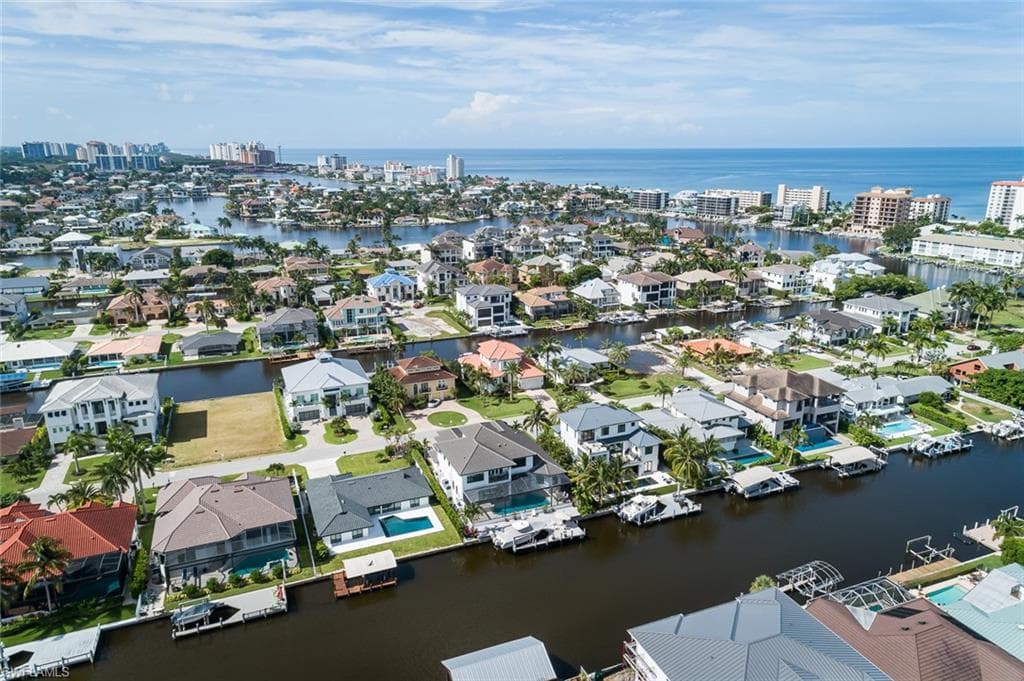 279 Heron Ave, Naples, FL 34108-46