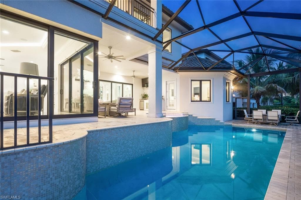 279 Heron Ave, Naples, FL 34108-3