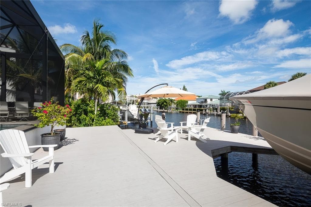 279 Heron Ave, Naples, FL 34108-5