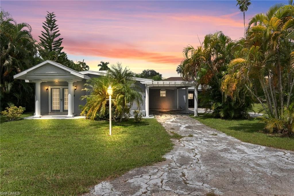 27098 Del Ln, Bonita Springs, FL 34135-2