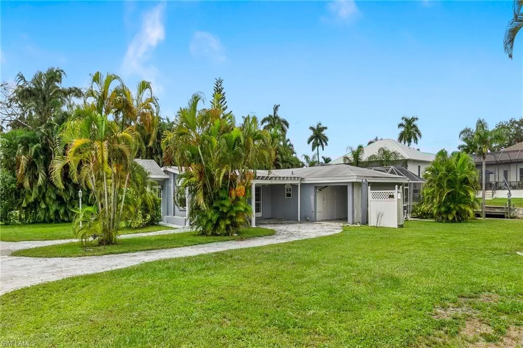 27098 Del Ln, Bonita Springs, FL 34135-7