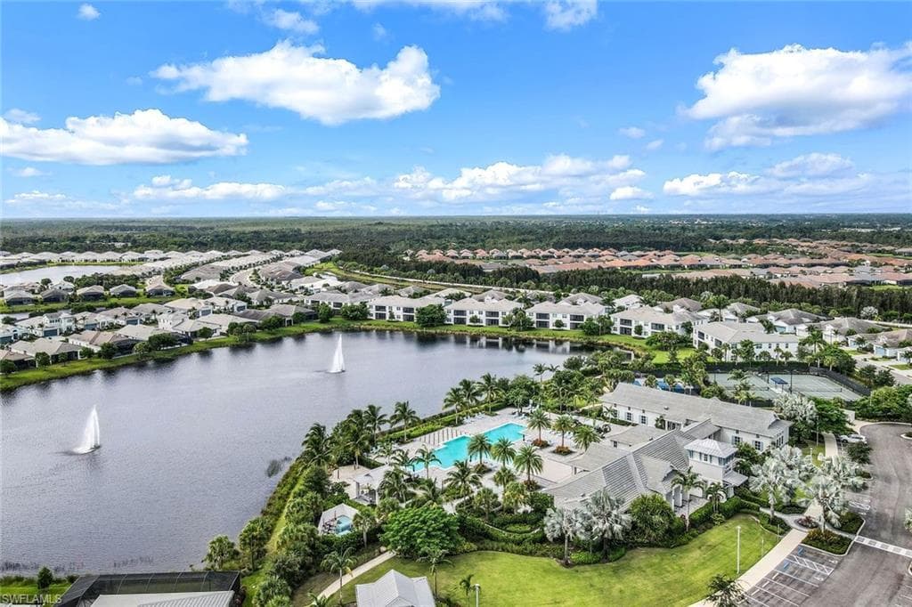 8936 Saint Lucia Dr 201, Naples, FL 34114-34