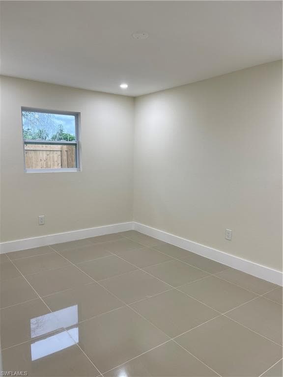 4533 Gulfstream Dr, Naples, FL 34112-18
