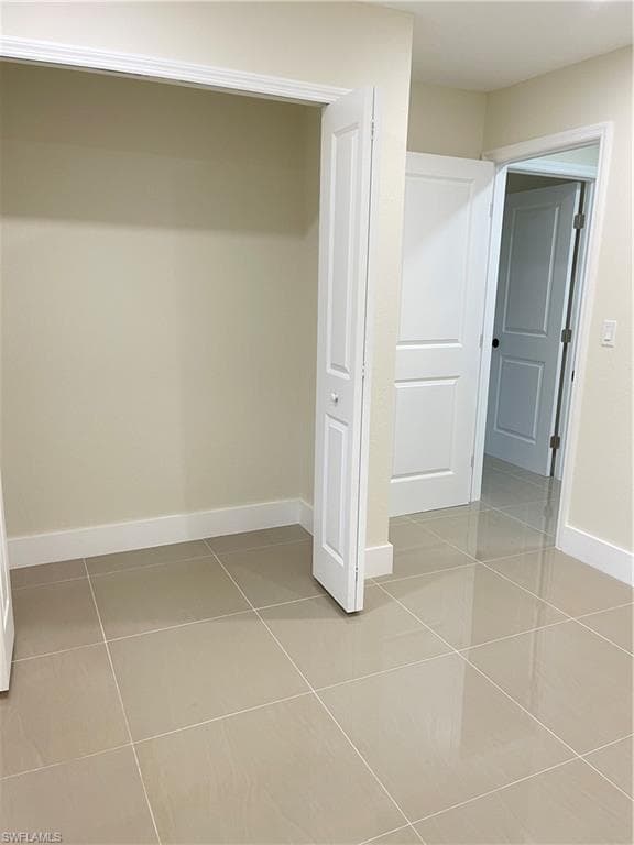 4533 Gulfstream Dr, Naples, FL 34112-21