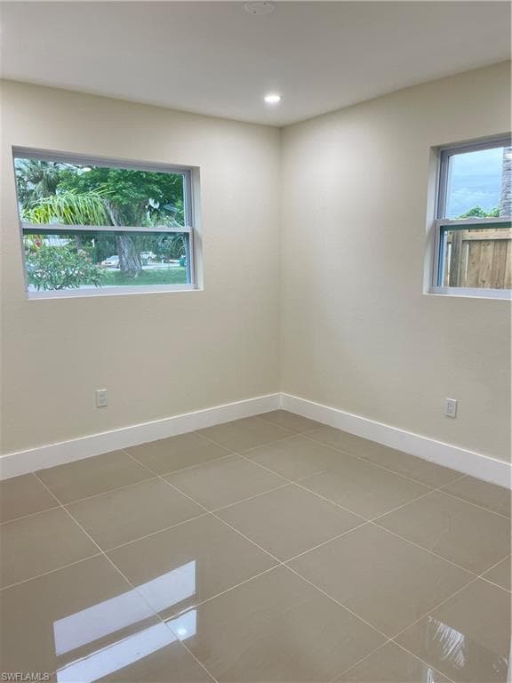 4533 Gulfstream Dr, Naples, FL 34112-22