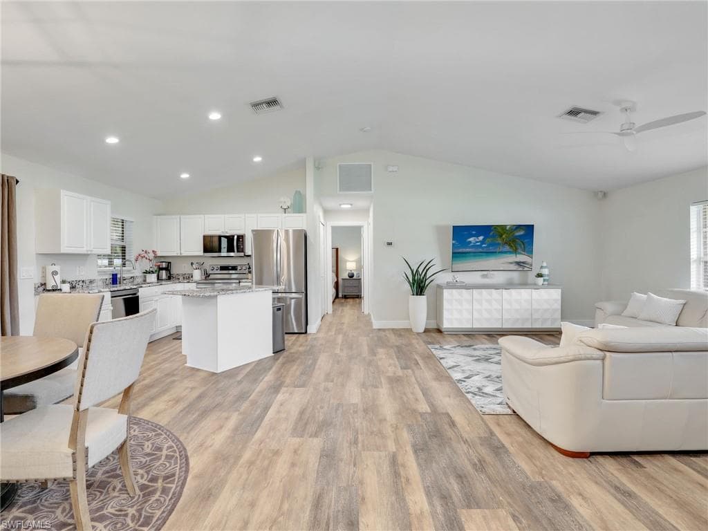 11515 Forest Mere Dr, Bonita Springs, FL 34135-4