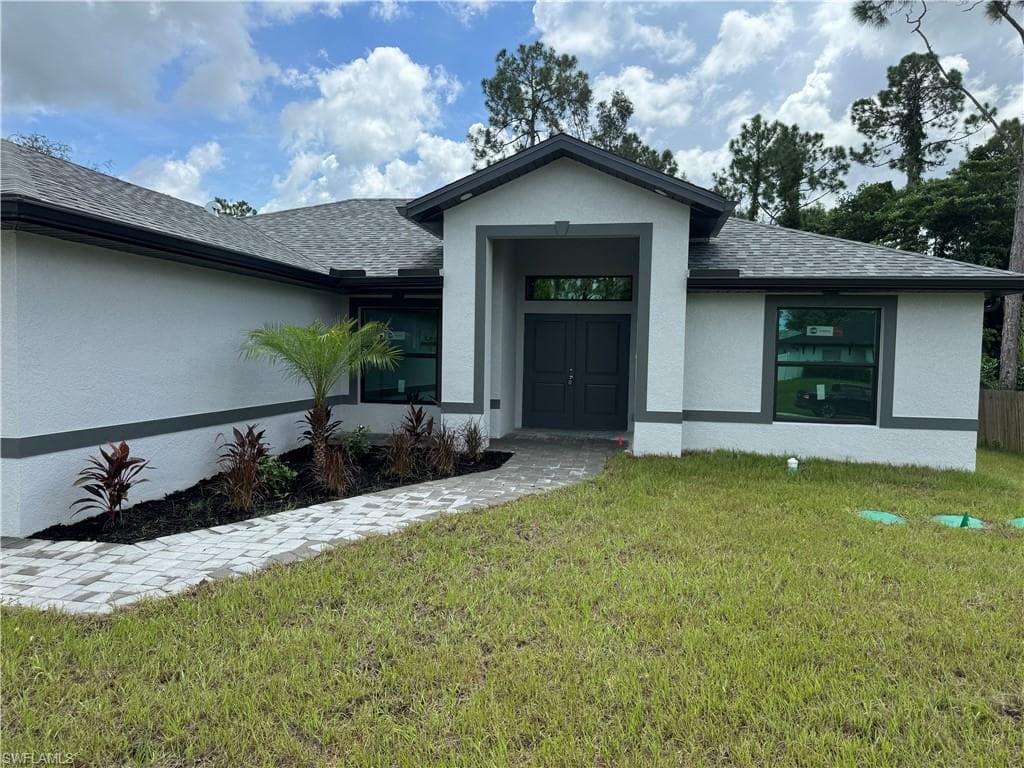 1026 Alfreda Ave, Lehigh Acres, FL 33971-2